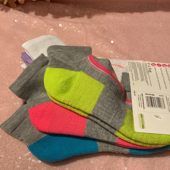 Fruit of the Loom girls 6 pairs ankles multicolor socks shoe size L 4-10 - Picture 9 of 11